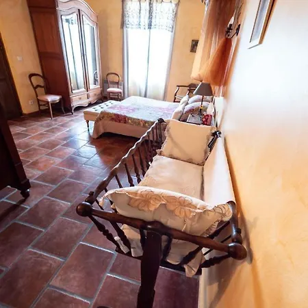 Le Clos Des Rosalines à Durban-corbières Bed & Breakfast