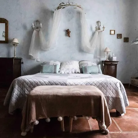 Le Clos Des Rosalines à Durban-corbières Bed & Breakfast Durban-Corbieres