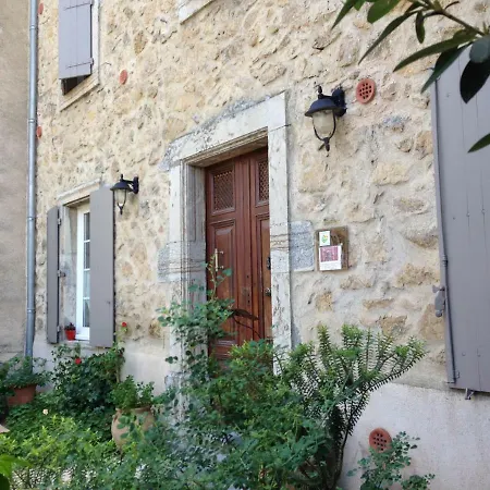 Le Clos Des Rosalines à Durban-corbières Bed & Breakfast