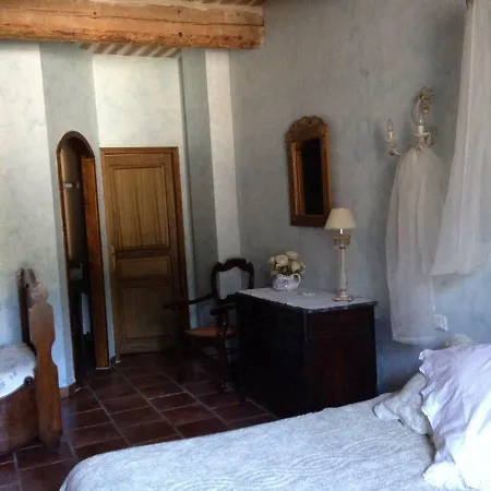 Le Clos Des Rosalines à Durban-corbières Bed & Breakfast