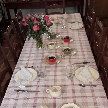 Le Clos Des Rosalines à Durban-corbières Bed & Breakfast *