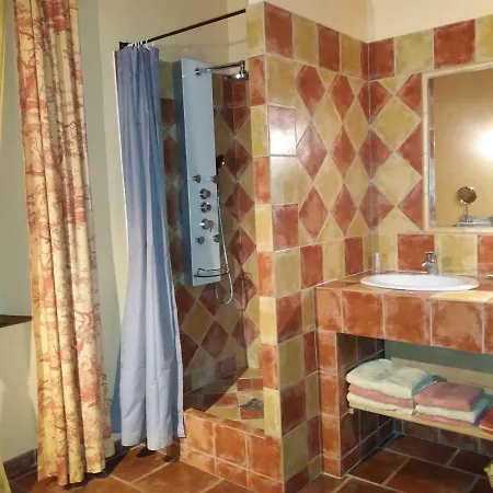 Bed & Breakfast Le Clos Des Rosalines à Durban-corbières *
