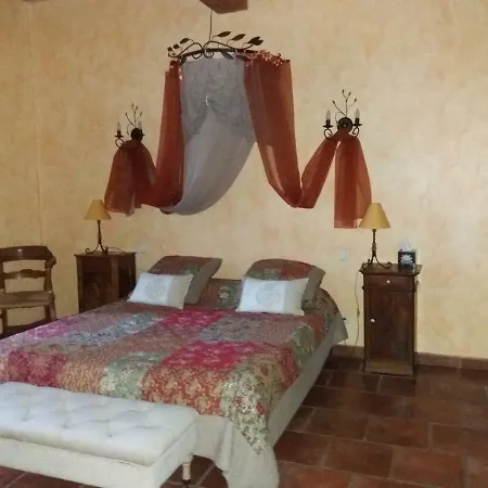 Le Clos Des Rosalines à Durban-corbières Bed & Breakfast
